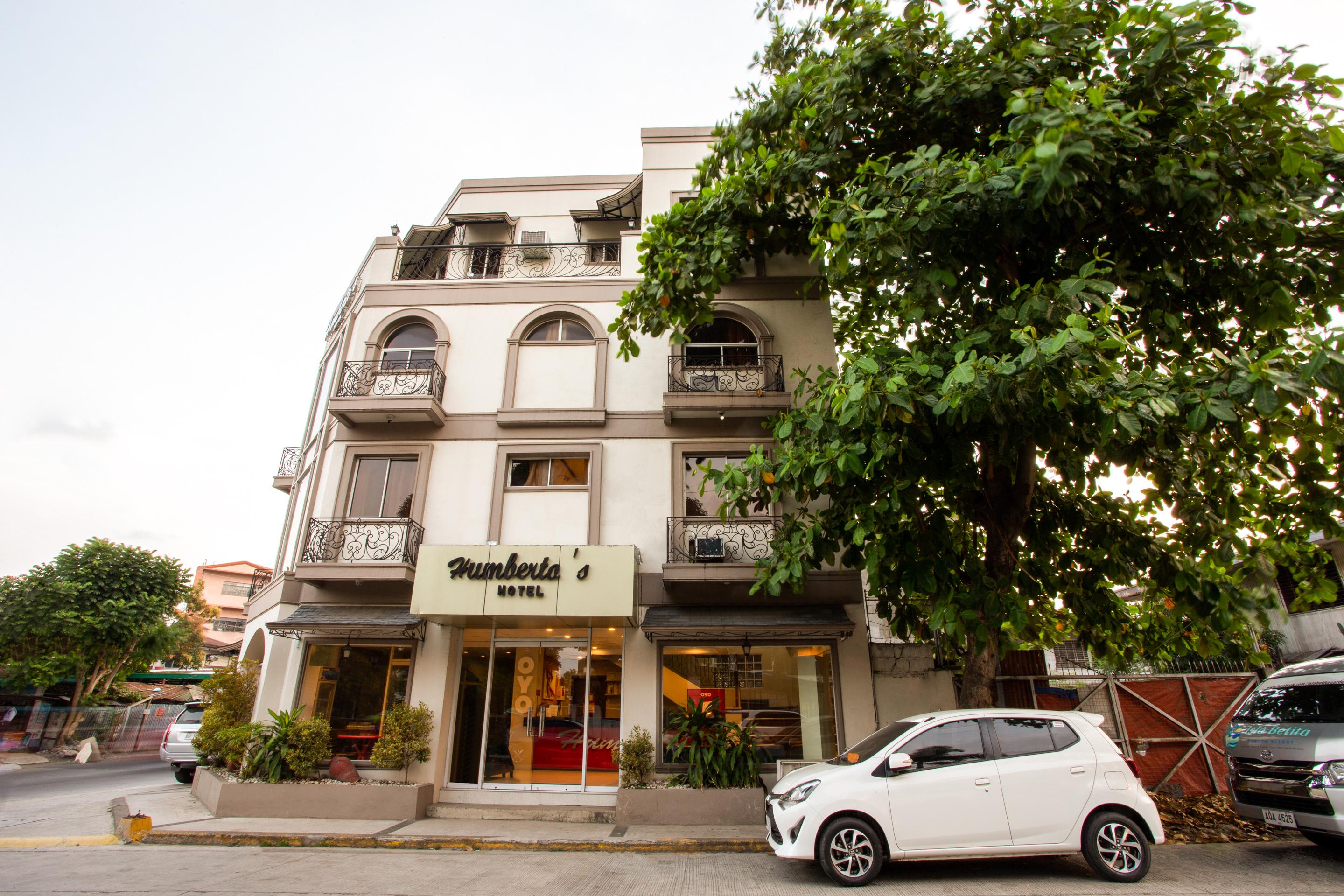 Oyo 414 Humberto'S Hotel Davao Exterior photo