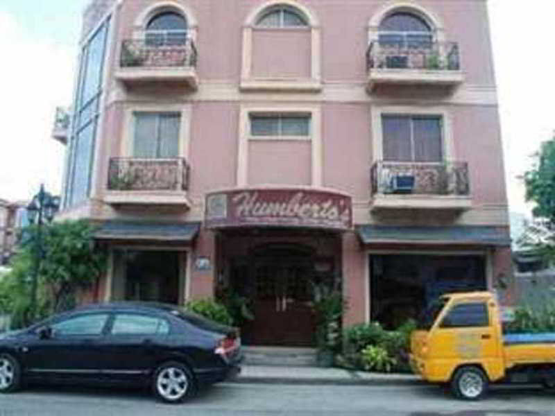 Oyo 414 Humberto'S Hotel Davao Exterior photo